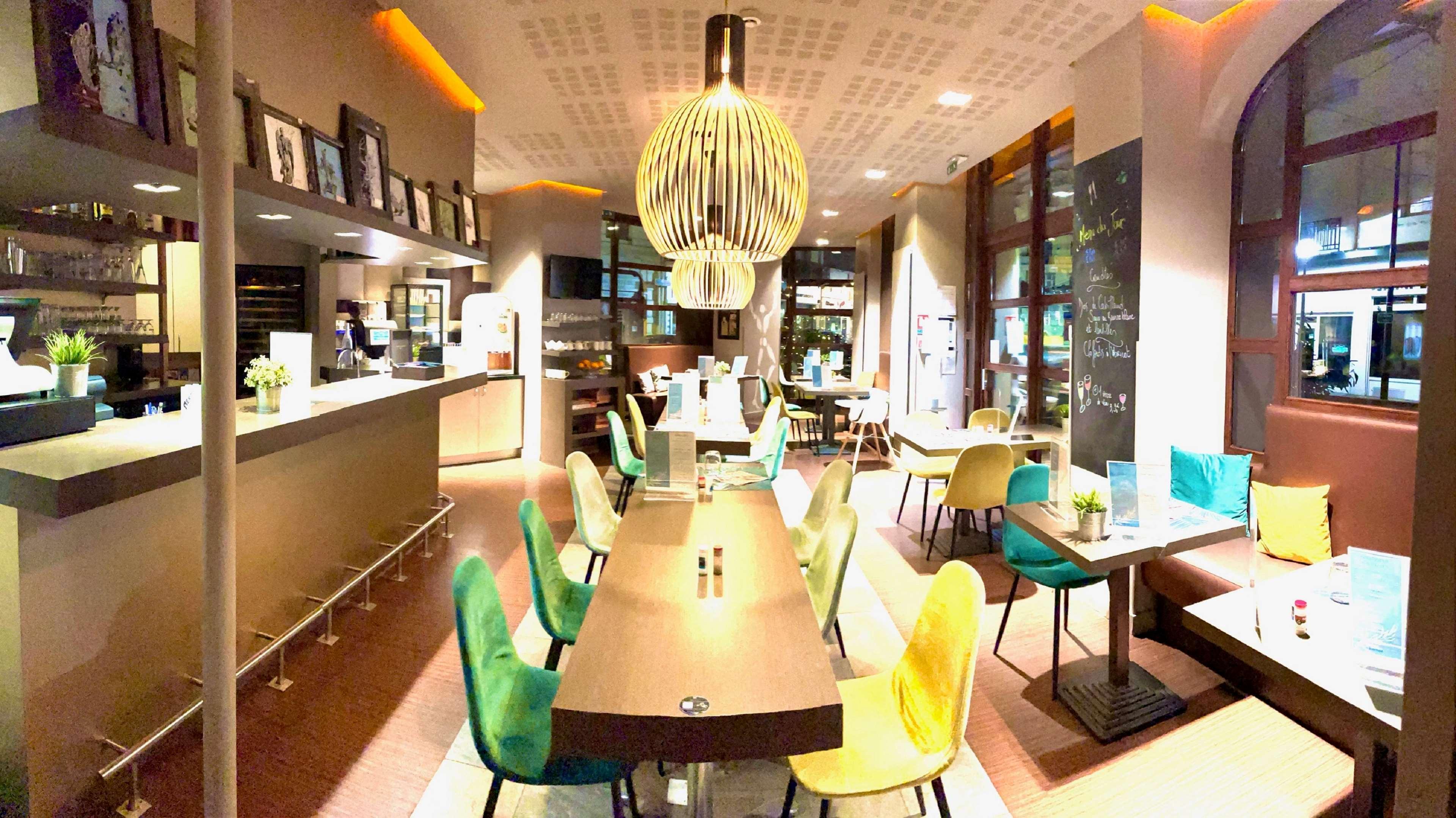 Kyriad Restaurant Centre Spa 비시 외부 사진