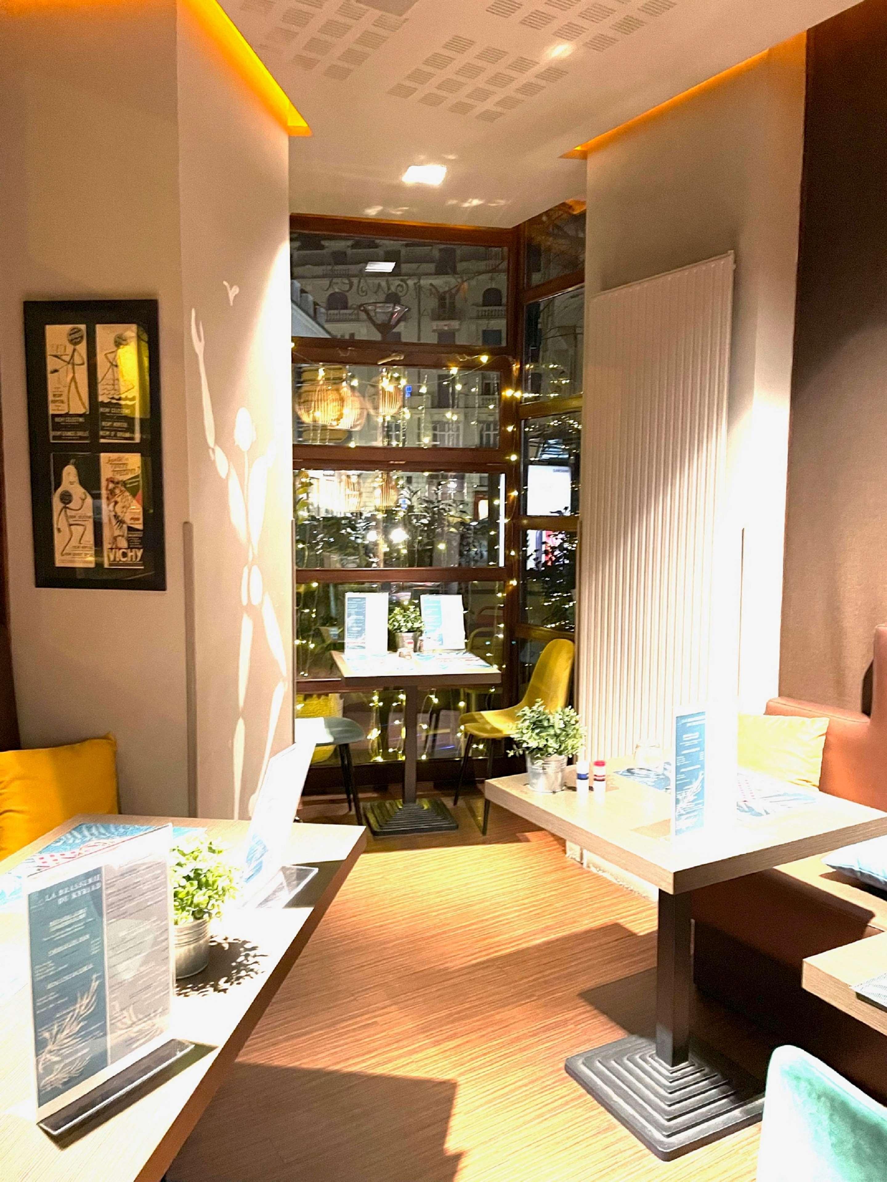 Kyriad Restaurant Centre Spa 비시 외부 사진