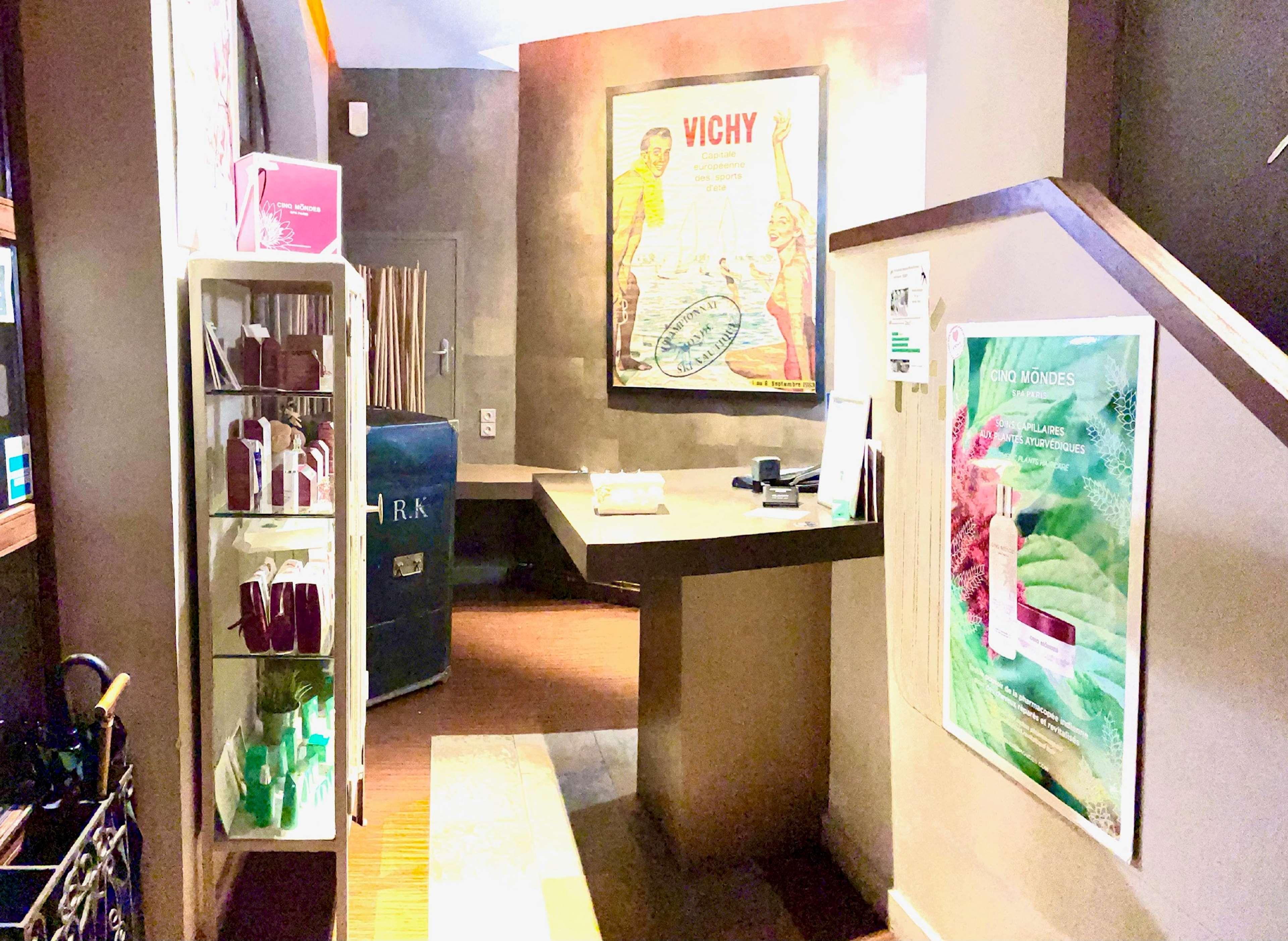 Kyriad Restaurant Centre Spa 비시 외부 사진