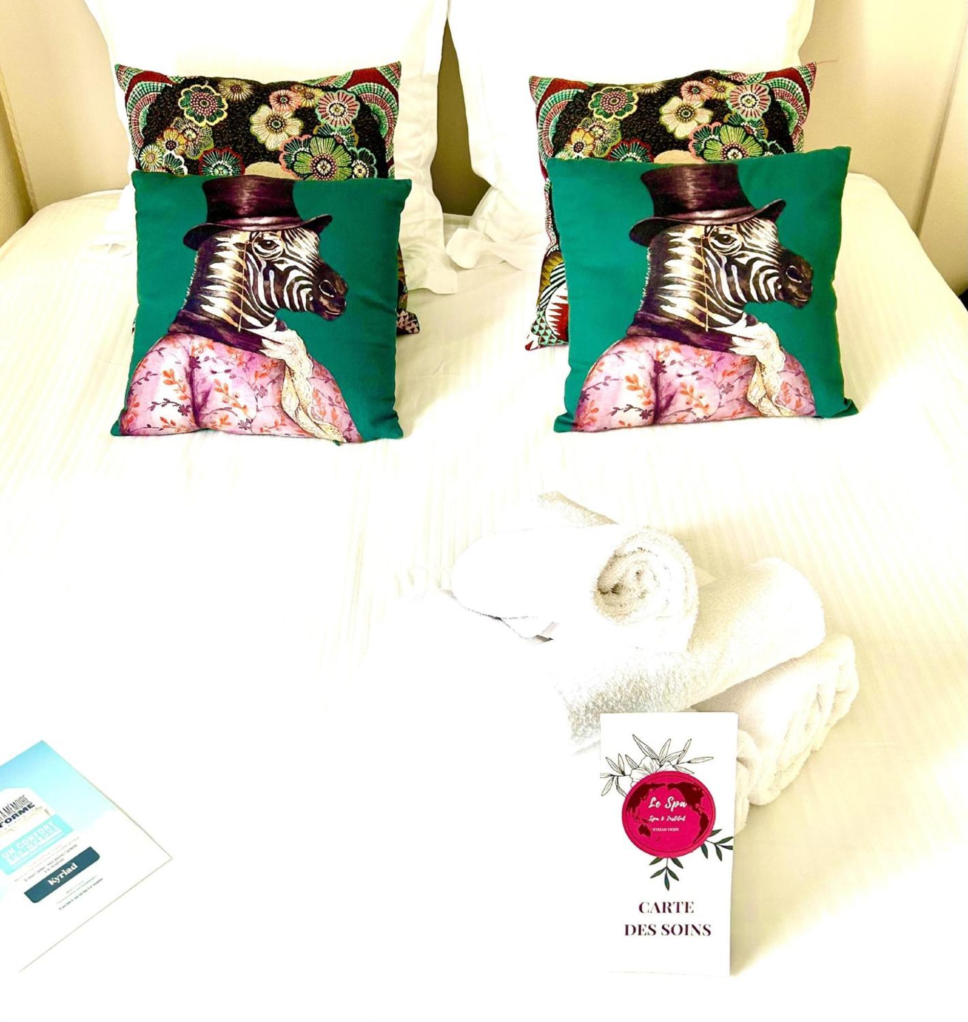 Kyriad Restaurant Centre Spa 비시 외부 사진
